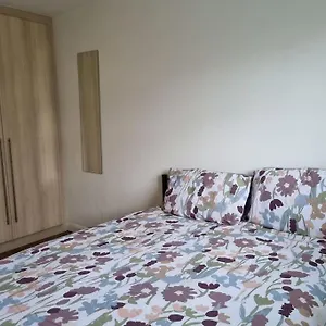 Lovely Double Near Hospital, Uni And Airport Cowley (Greater London)